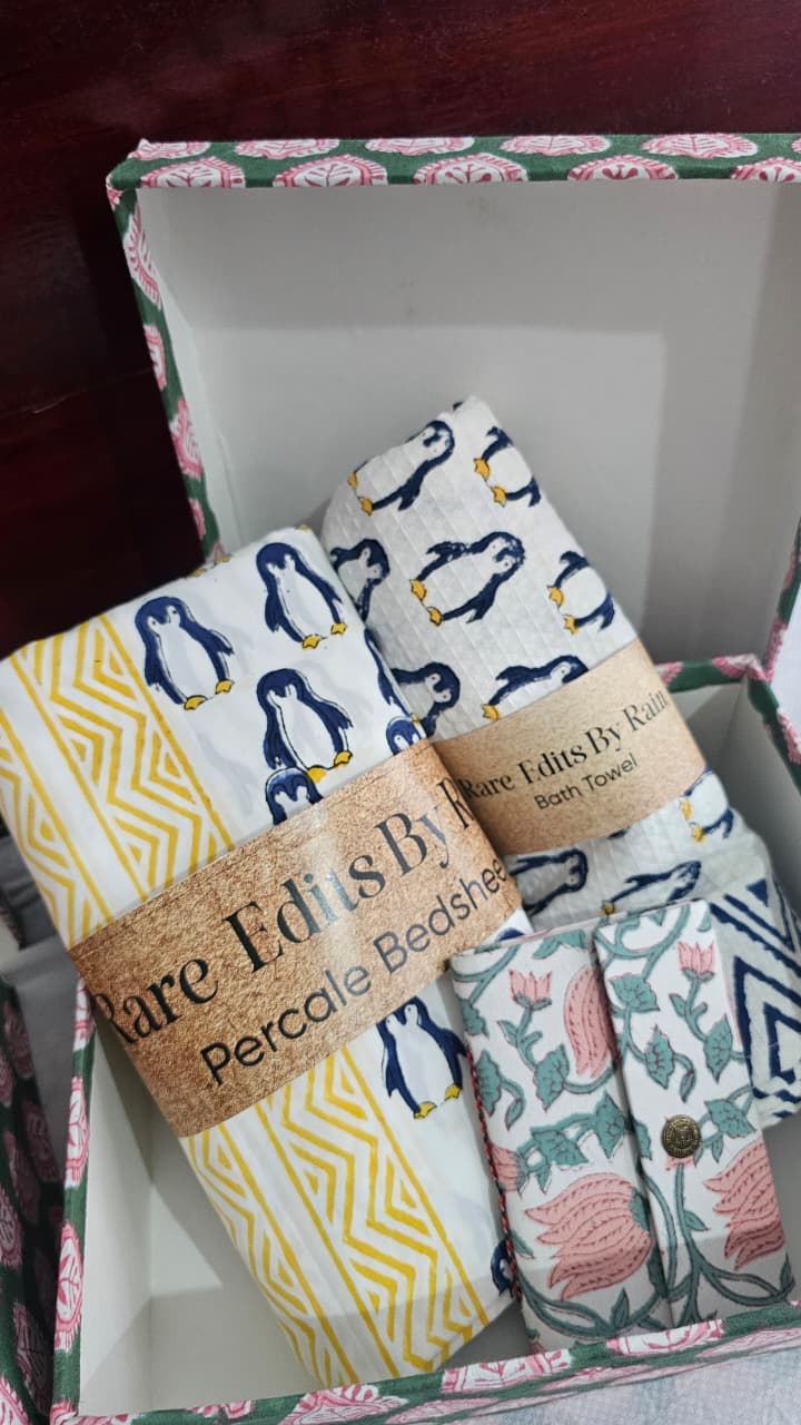 Gift Hamper - Penguin